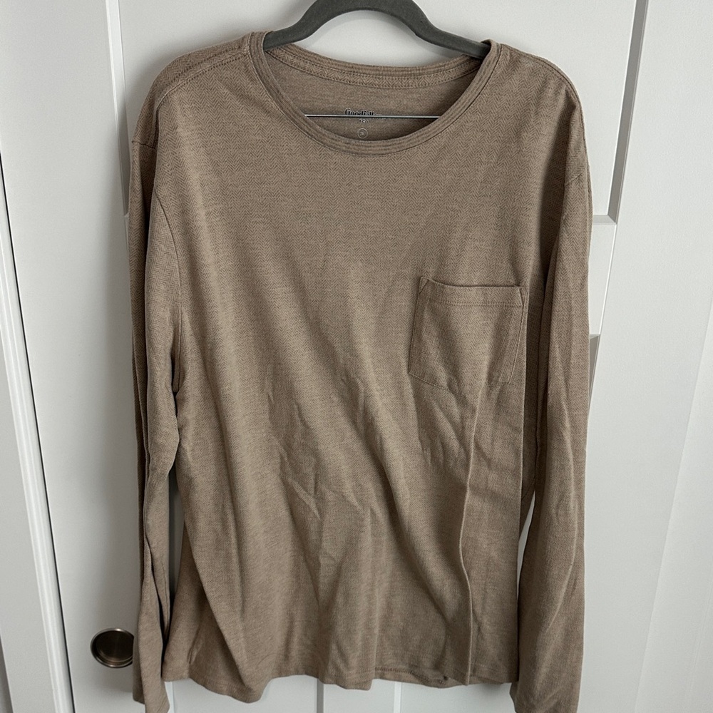 Goodfellow & Co Taupe Long Sleeve Tee